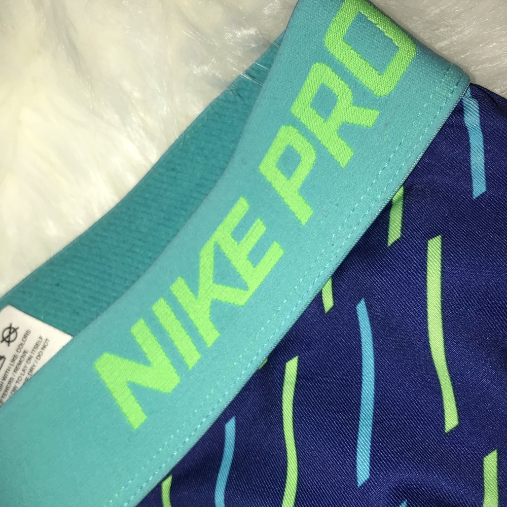 Size small Nike leggings